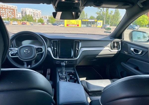 Volvo V60 cena 60000 przebieg: 87700, rok produkcji 2019 z Poznań małe 301